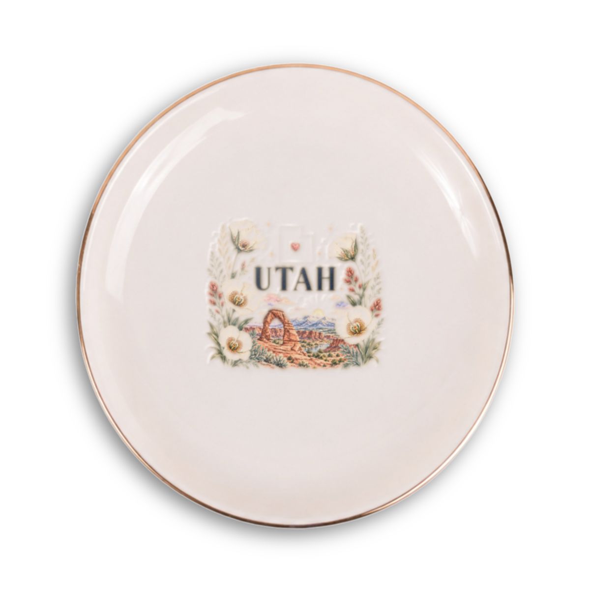Utah Ceramic Ring Dish, Gold Rim Trinket Tray, Jewelry Holder Gift, Round Wavy Round Heart — Front view — Photo 1